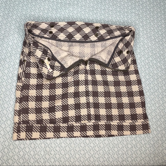 Tulle Brand Checked Corduroy Skirt with Pockets - Picture 4 of 7